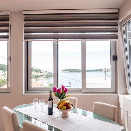 Apartment Jelka- Center Of Хвар Екстериор снимка
