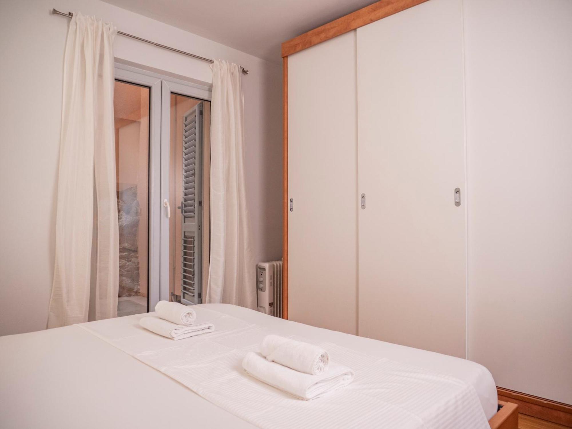 Apartment Jelka- Center Of Хвар Екстериор снимка